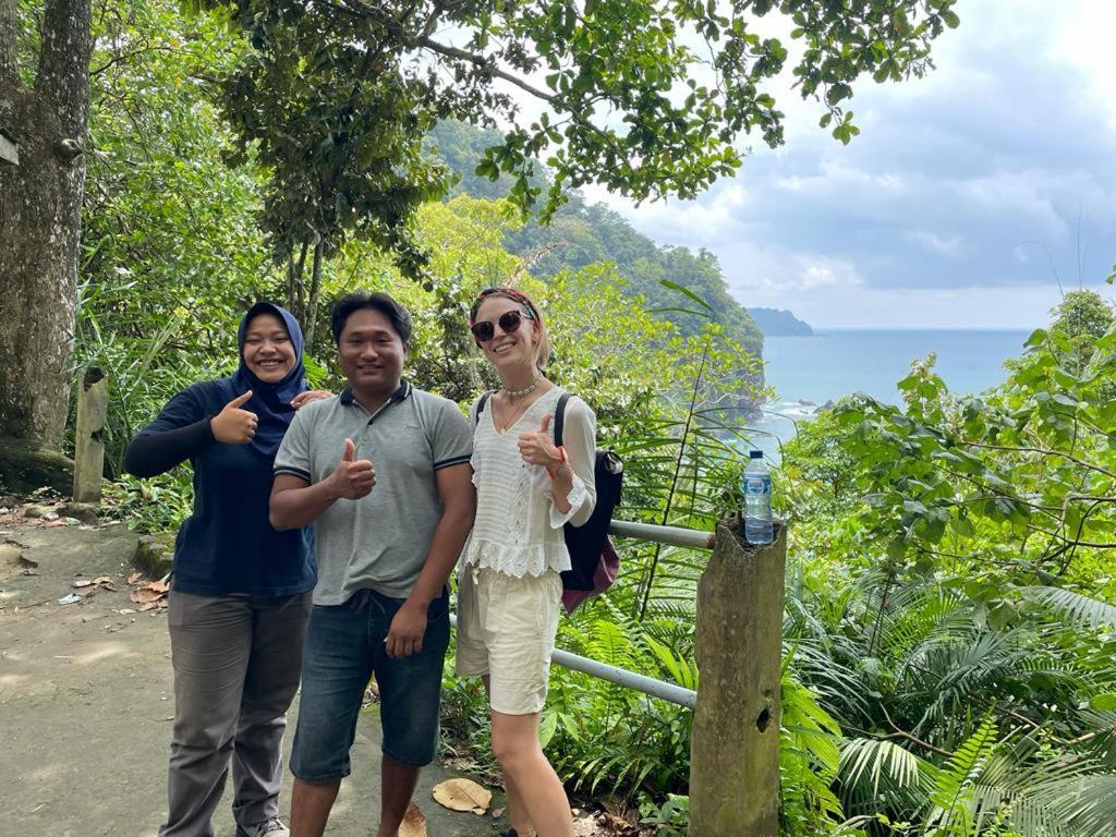 Adventure Turtle Homestay Meru Betiri Sarungan Exterior foto